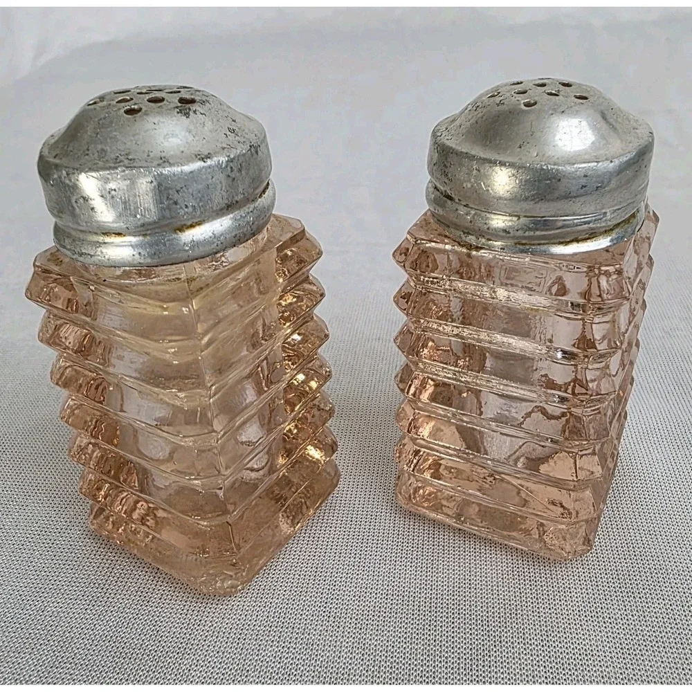 Anchor Hocking Pink Manhattan Depression Glass Horizontal Ribbed Pattern Salt...
